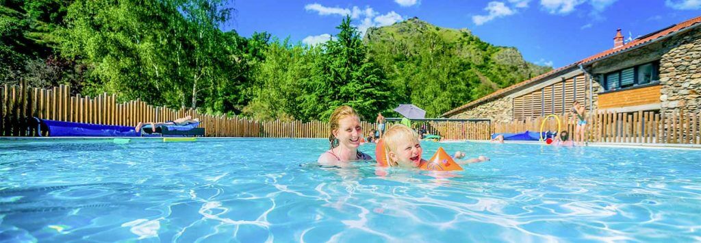 Camping Massif Central 4 Toiles Piscine Location Mobil Home   Camping Auvergne Piscine 1024x355 