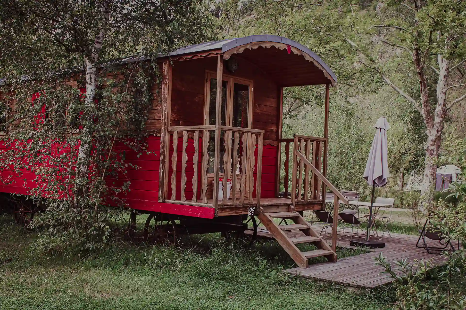 hebergement insolite en auvergne rhone alpes